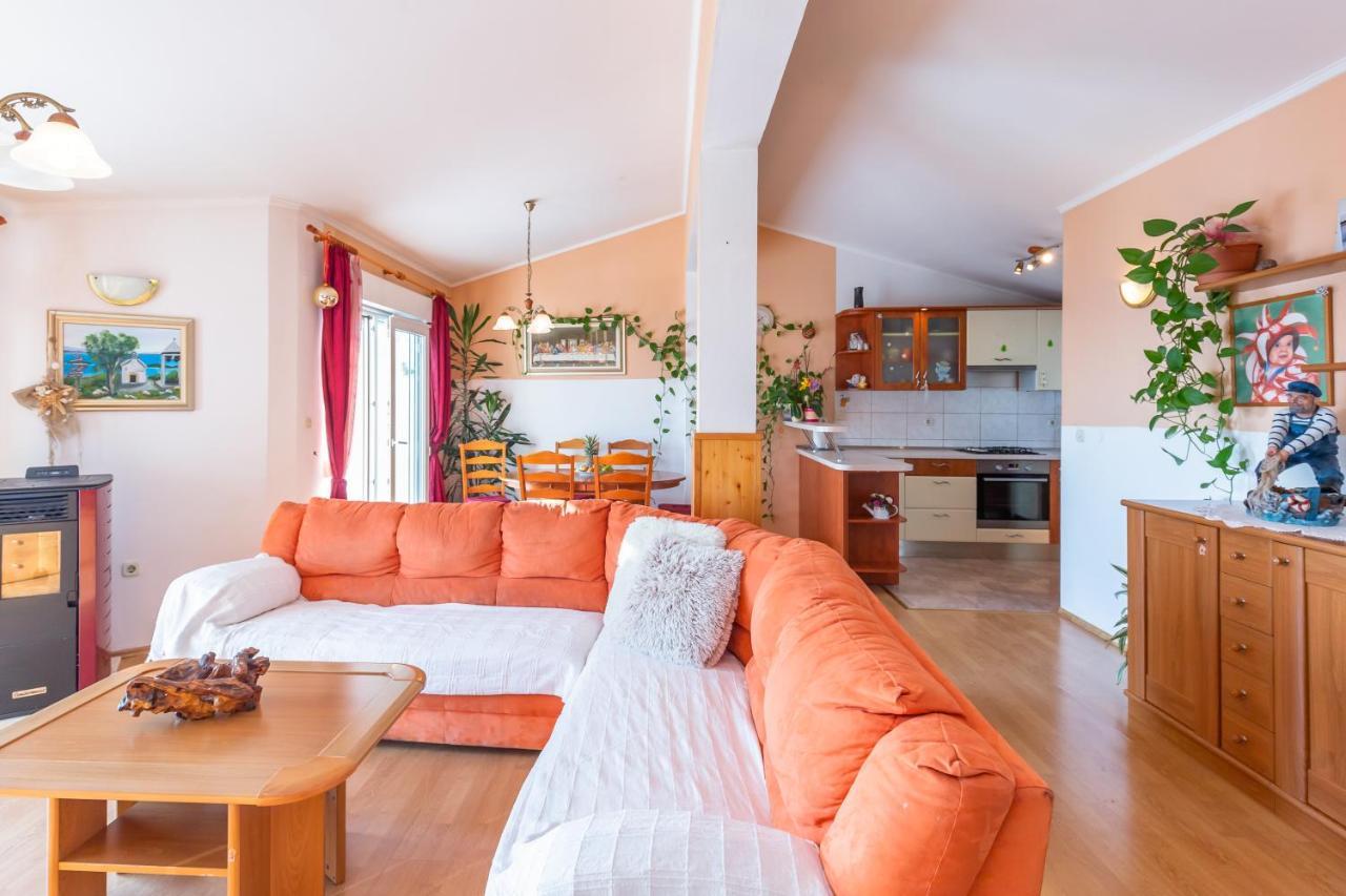 Villa Roko Tučepi エクステリア 写真